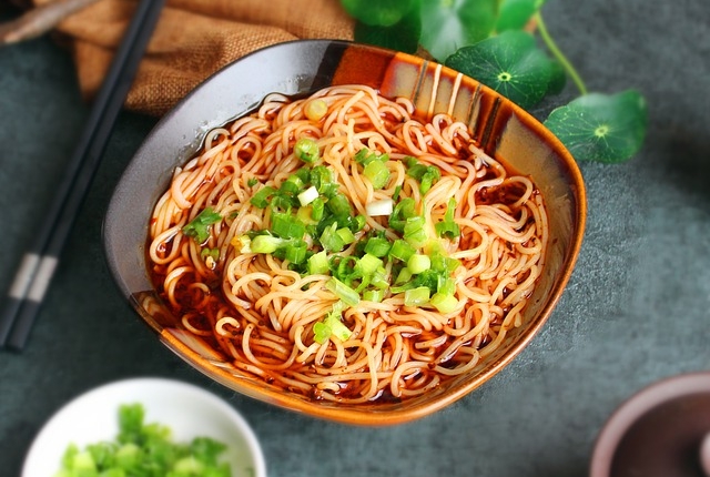 Spicy noodle soup